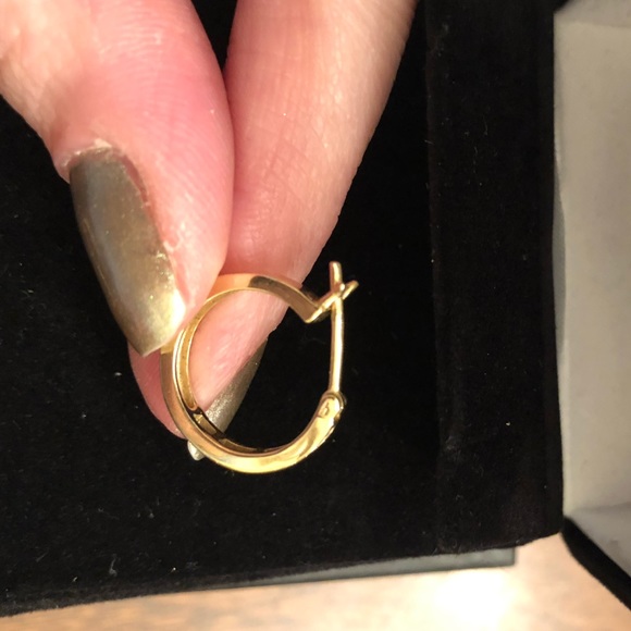 14k yellow gold diamond hoops - Picture 5 of 6